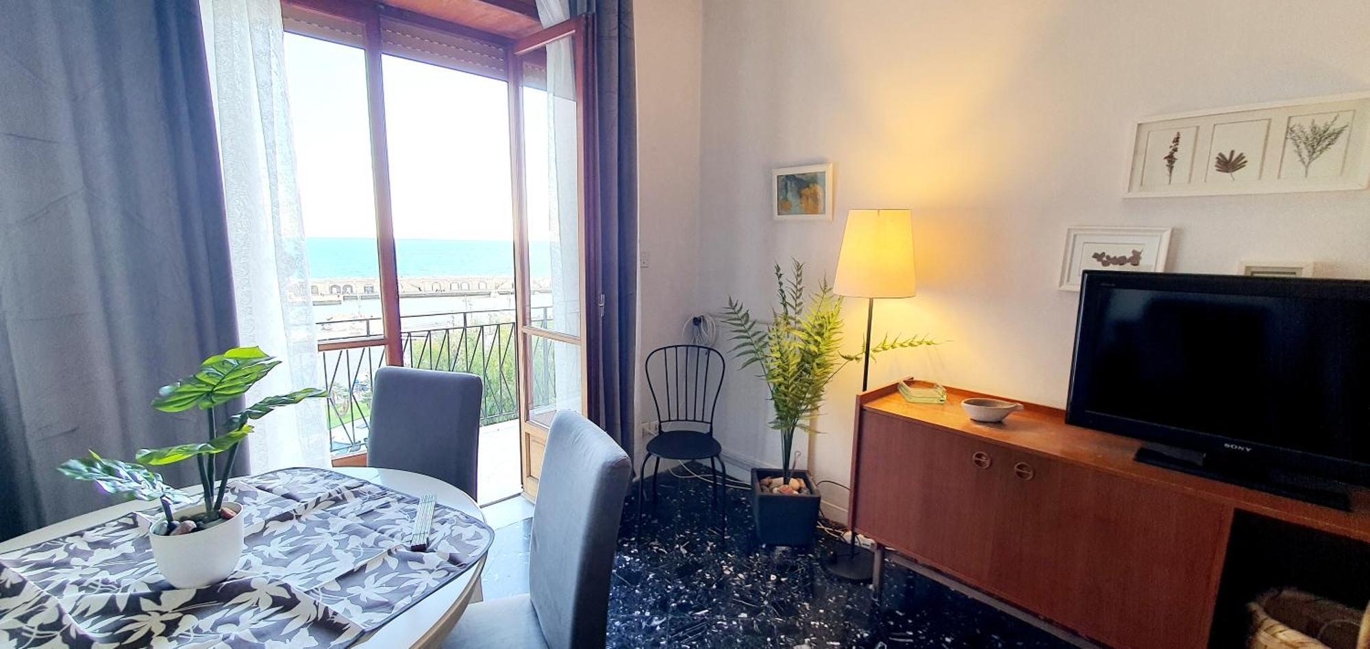 Casa Al Castello Apartment ไมยอรี ภายนอก รูปภาพ